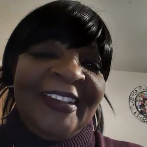 Meet your Posher, Ella